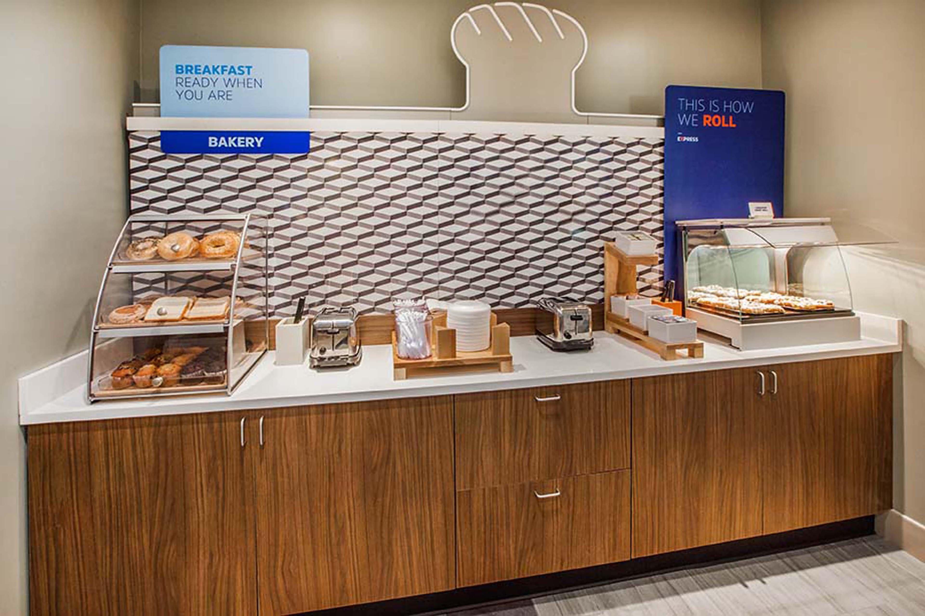 Holiday Inn Express Hotel & Suites Columbus Southeast Groveport By Ihg Exteriör bild
