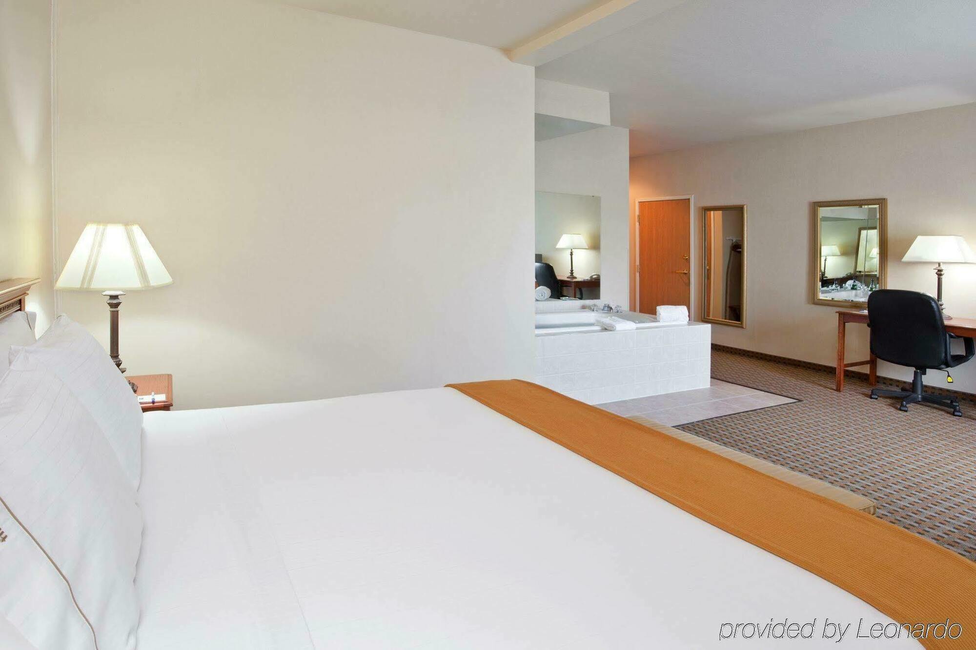 Holiday Inn Express Hotel & Suites Columbus Southeast Groveport By Ihg Exteriör bild